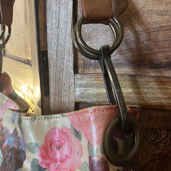 Floral Shoulder Bag - Picture 3 of 6